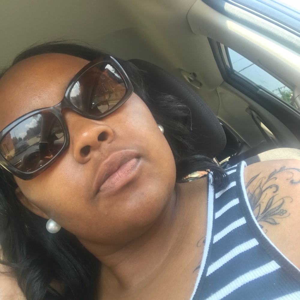 Meet your Posher, CeCe of Sweet Pea Fashion Finds